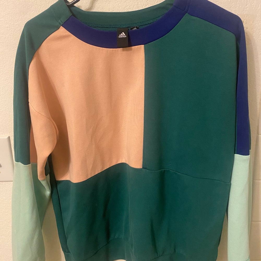 Adidas women’s sweatshirt